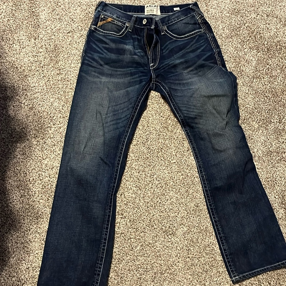 Men’s Ariat jeans size 34/34 boot cut.